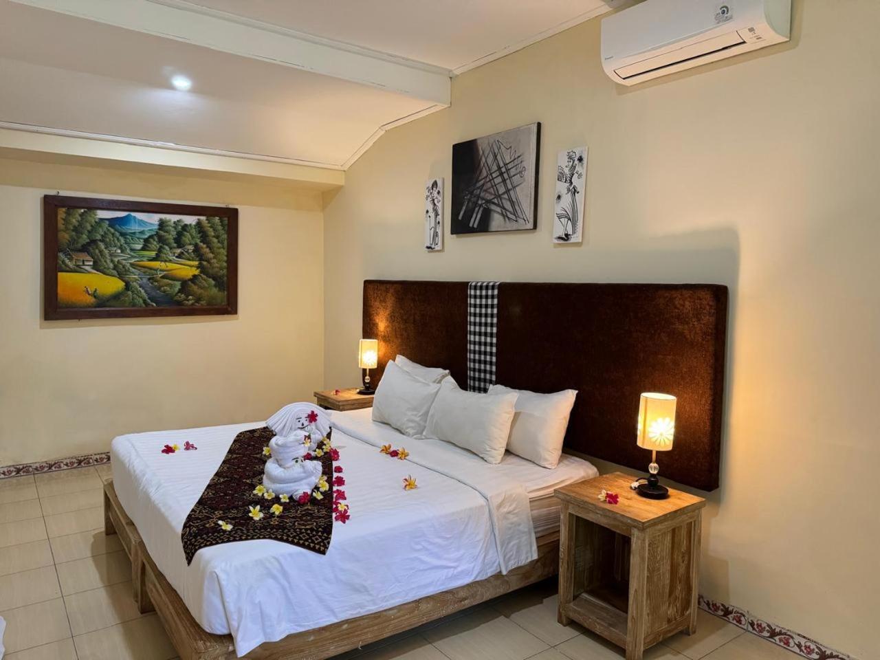 Bungalow Geringsing 캔디다사 외부 사진