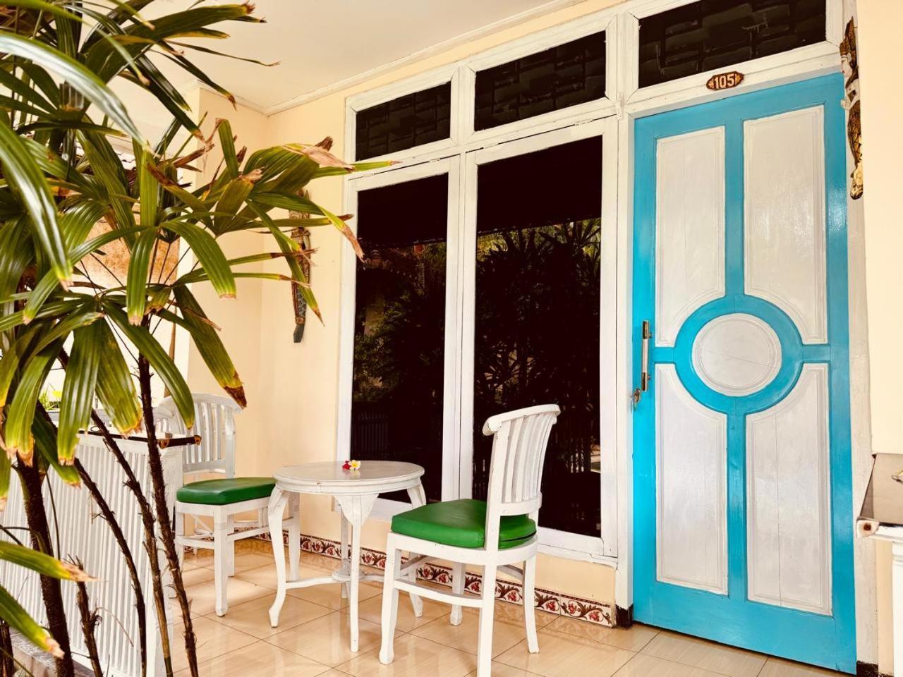 Bungalow Geringsing 캔디다사 외부 사진