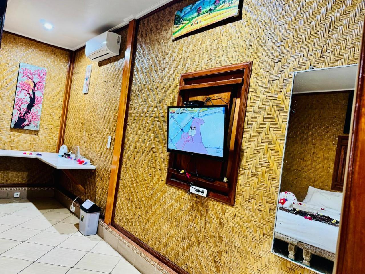 Bungalow Geringsing 캔디다사 외부 사진