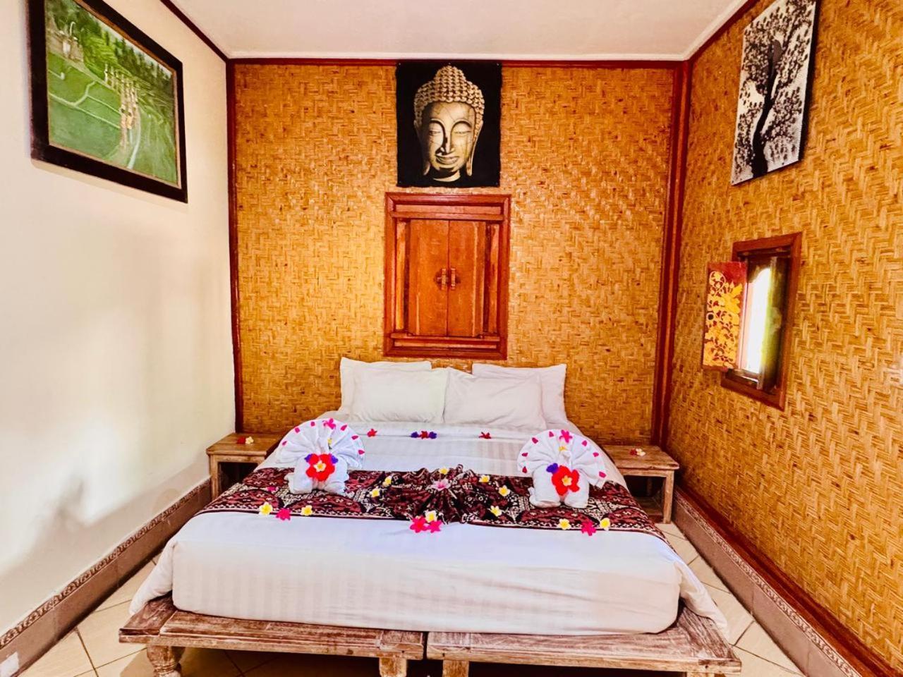 Bungalow Geringsing 캔디다사 외부 사진