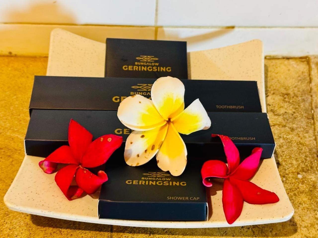 Bungalow Geringsing 캔디다사 외부 사진